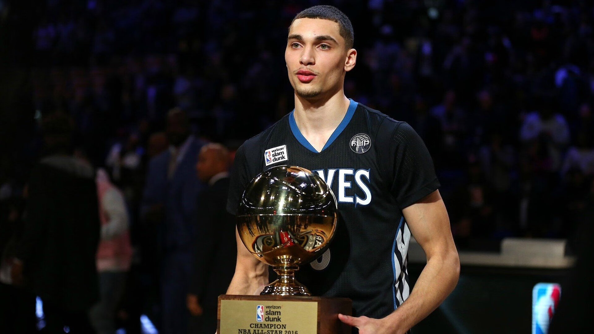 麦肯齐：灵活的跑位和精准的脚法为全黑队注入更多进攻威胁，麦肯齐是什么意思